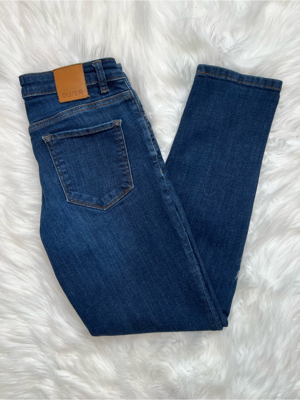 DU/ER Women's Straight Leg Jeans in Dark Blue
